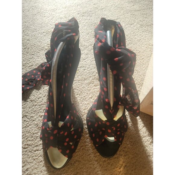 Jennifer Lopez Strappy Heels. Ankle Tie. Polka Dots. 8.5 - Picture 4 of 9
